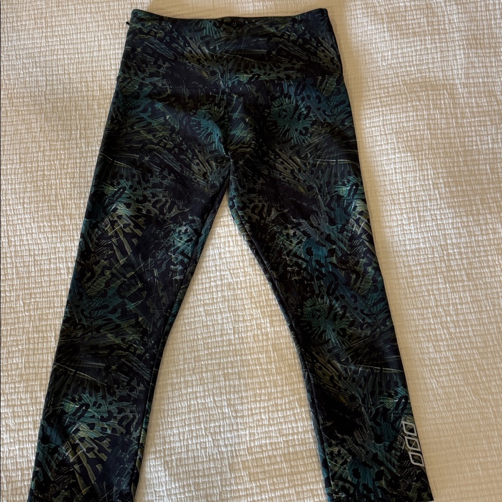 Lorna Jane Jungle Warrior 7/8 Leggings